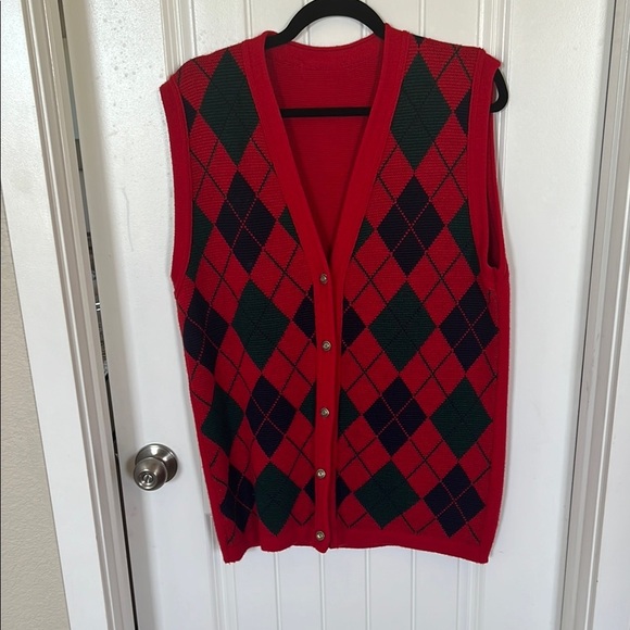 Sweaters - Argyle Patterned Red Sweater Vest